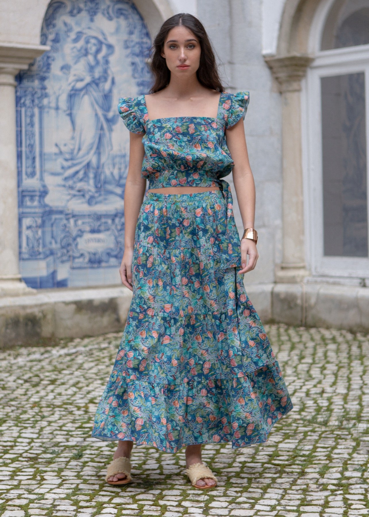 Iona Top - Flower Explosion Background Blue