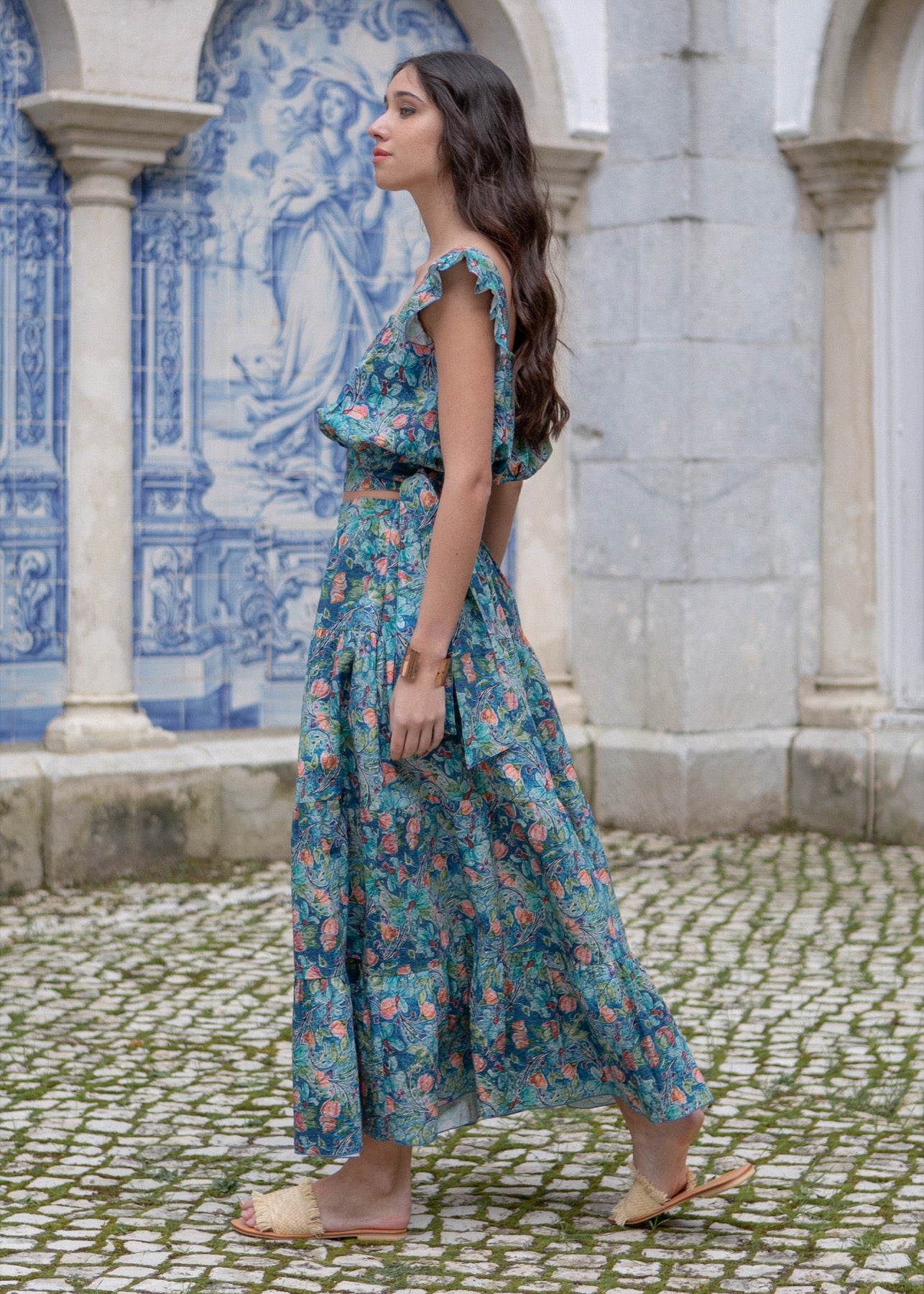 Iona Top - Flower Explosion Background Blue